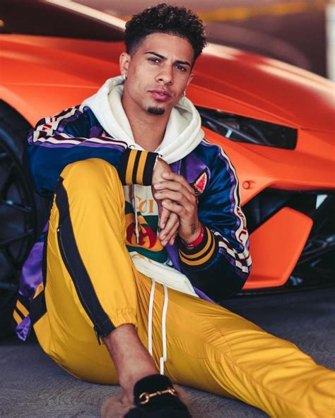 how old is austin mcbroom|Austin McBroom Wiki, Age, Bio, Height, Girlfriend, Career, Net。